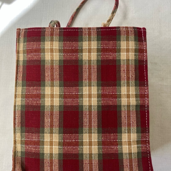 Longaberger Bundle, Breast Cancer Basket W/ Liner & Protector & Tote - Picture 8 of 13